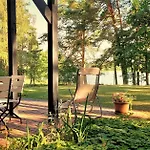 Holiday home Jw Mazury Wakacyjne Nad Jeziorem Dom Kormoran *